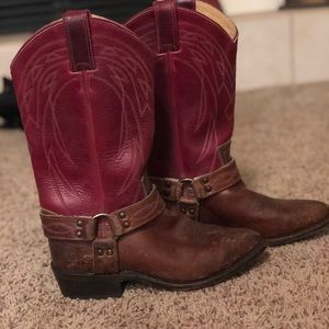 Women’s Frye boots. Size 7